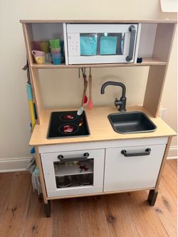IKEA DUKTIG Play Kitchen + accesorios extra