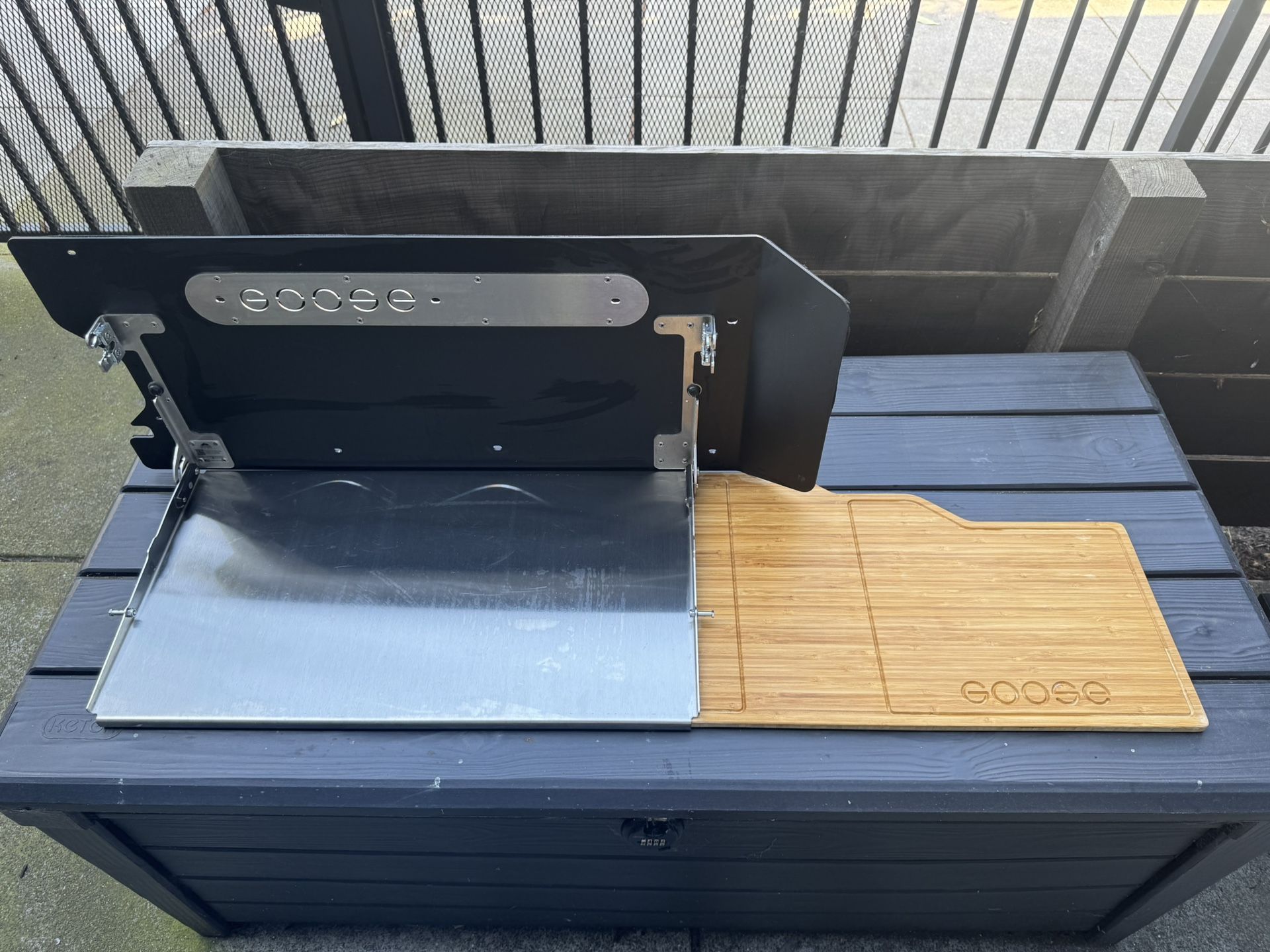 Jeep JL Goose Gear Tailgate Table
