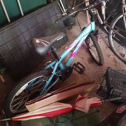 Kids Mongoose Bike Like New