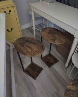 Brand New In box 1 Ashley table wood and metal