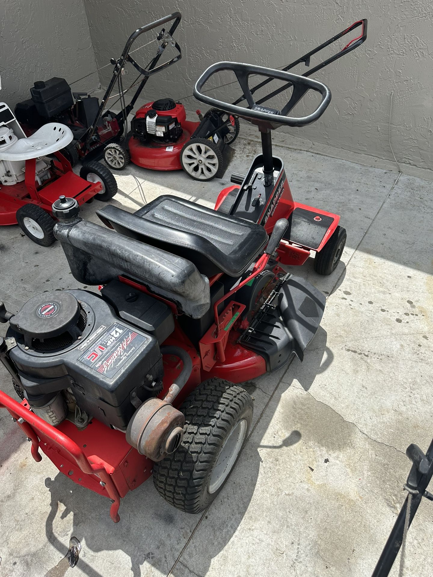 Snapper SRM130 Riding Mower READ DESCRIPTION for Sale in New Port