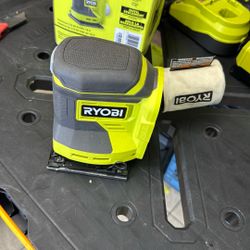 Ryobi 18v Square Sander 