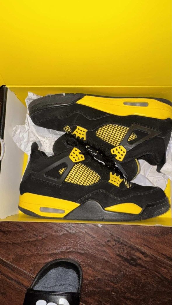Jordan 4s Black Thunders
