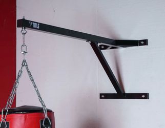 Professional - Heavy Bag 150lbs (RingSide) & wall mount (Title) LIKE NEW!!!