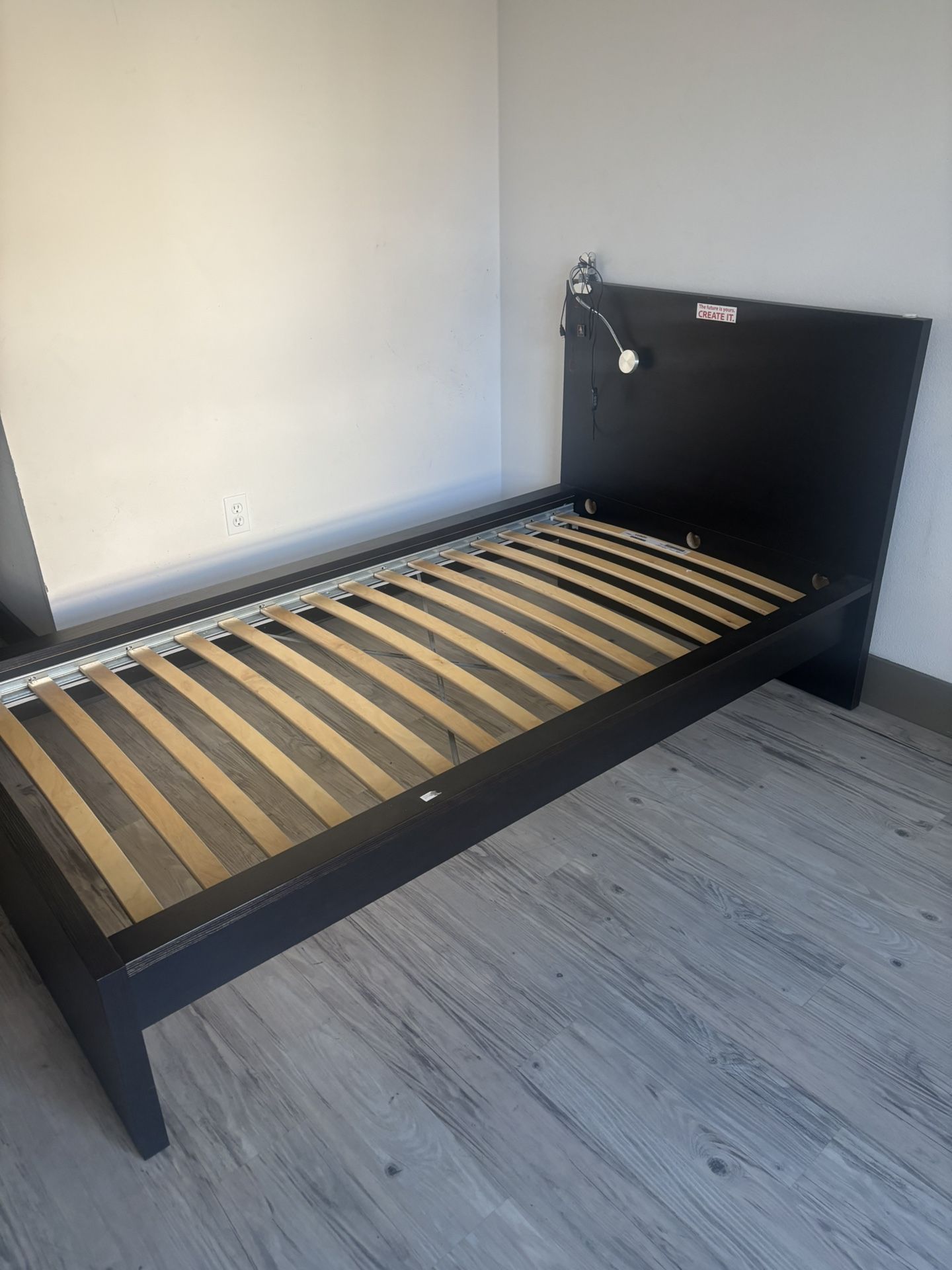 Twin Size Bed With Mattress