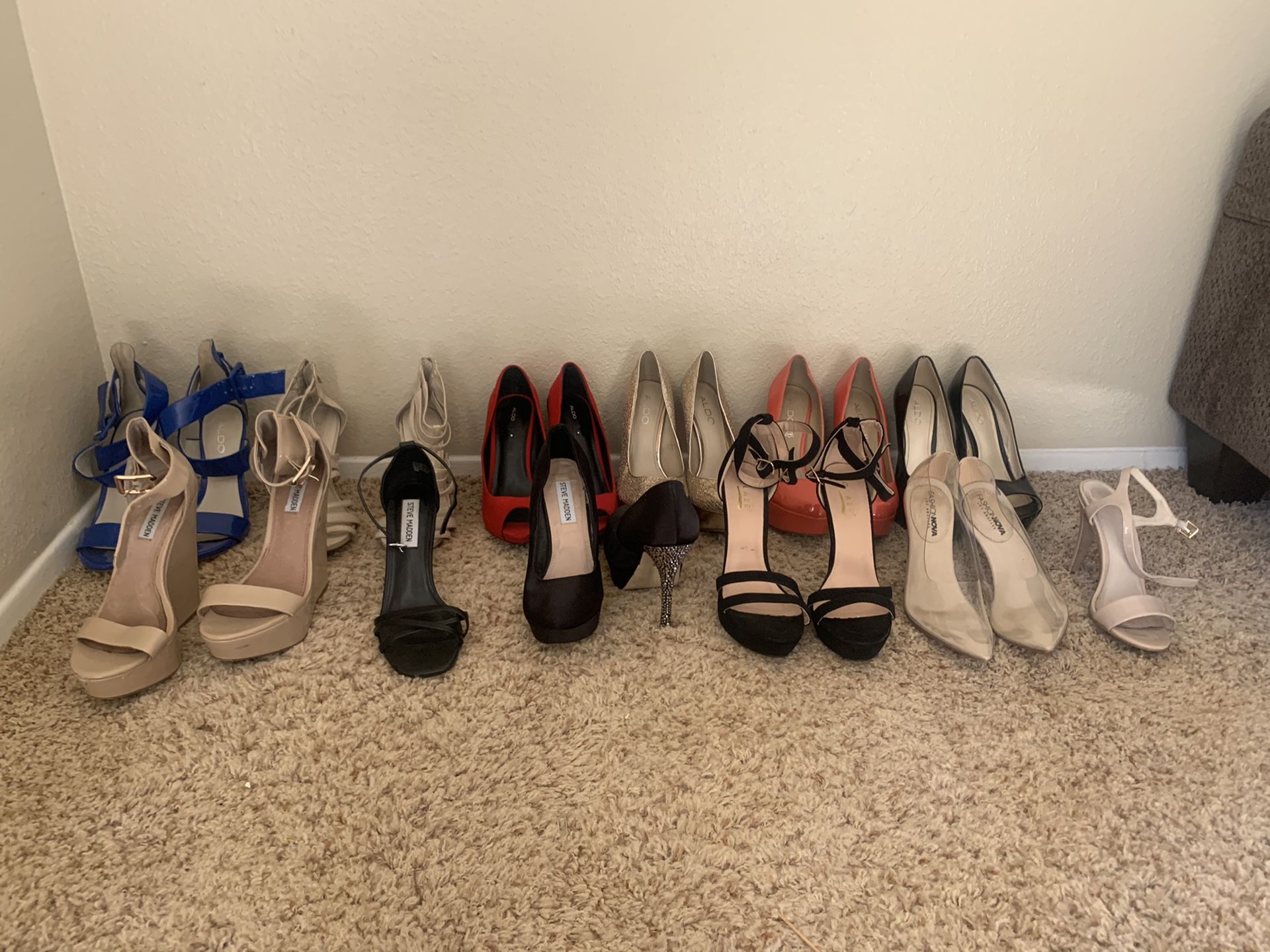 12 brand name pair of womans heels 6.5/7