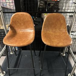 2 Counter Stools