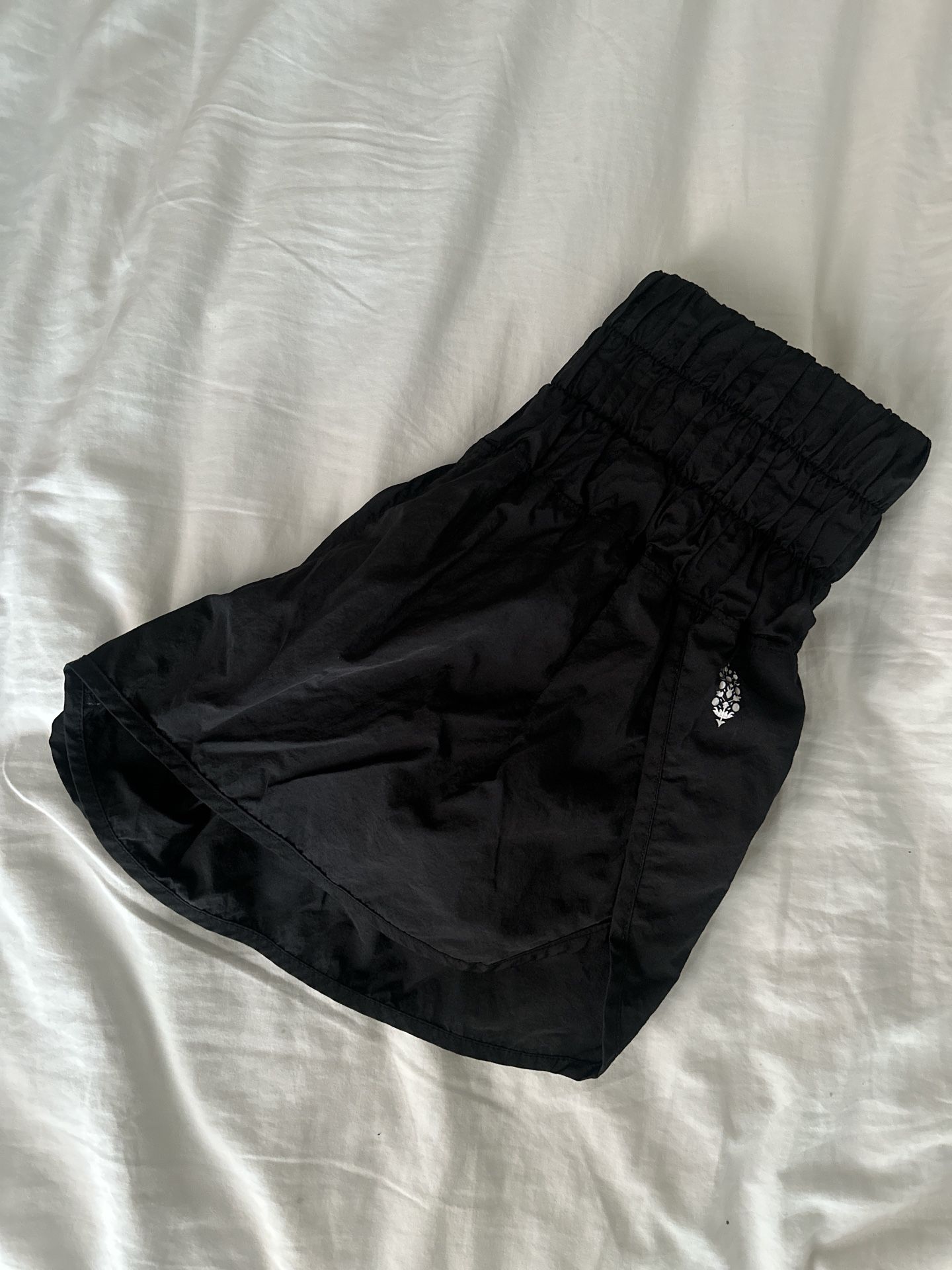 FREE PEOPLE MOVEMENT SHORTS Small