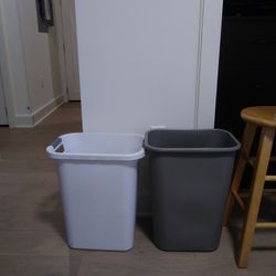 14-15 Gallon Trash Bins