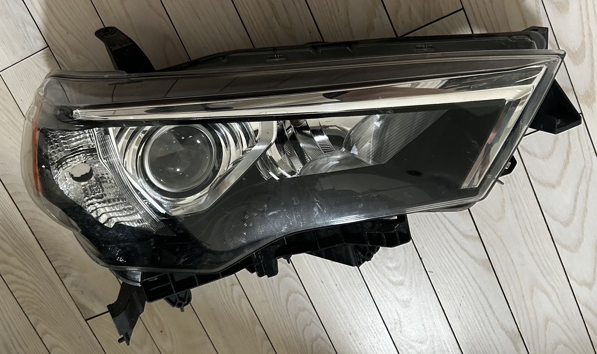 Toyota 4Runner 2014-2020 Passenger Side Headlight Assembly OEM