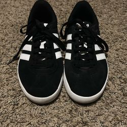 Adidas VL Court Sneakers