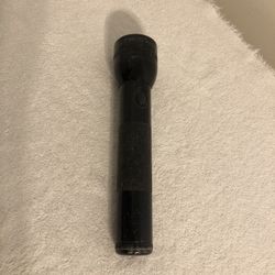 Genuine Mag Lite 2D Battery Security Flashlight WORKS 10” Long Made In USA