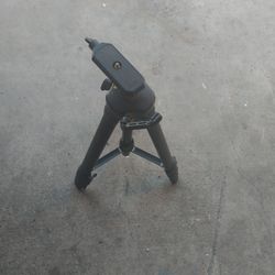 Old Tripod No Brand Name