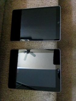 2APPLE IPADS