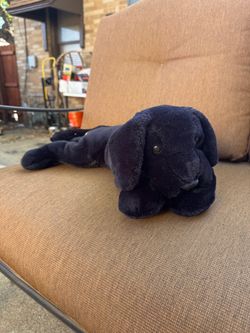BLACK STUFFED DOGGY