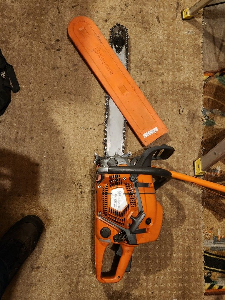 $$ PRICE REDUCED Husqvarna 592 XP Auto Tune Chainsaw