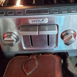 Wolf Toaster