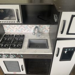 Kitchen For toddlers 