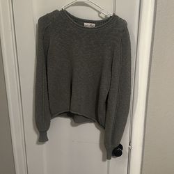 Cozy gray women’s sweater size small