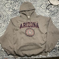U of A / University of Arizona Sweater SIZE M