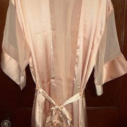 VICTORIA’S SECRET SEE THRU SATINY LINGERIE KIMONO ROBE “ ONE SIZE FITS ALL “ BLUSH PINK OPEN BOX - UNUSED