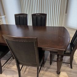 Dining Table Set