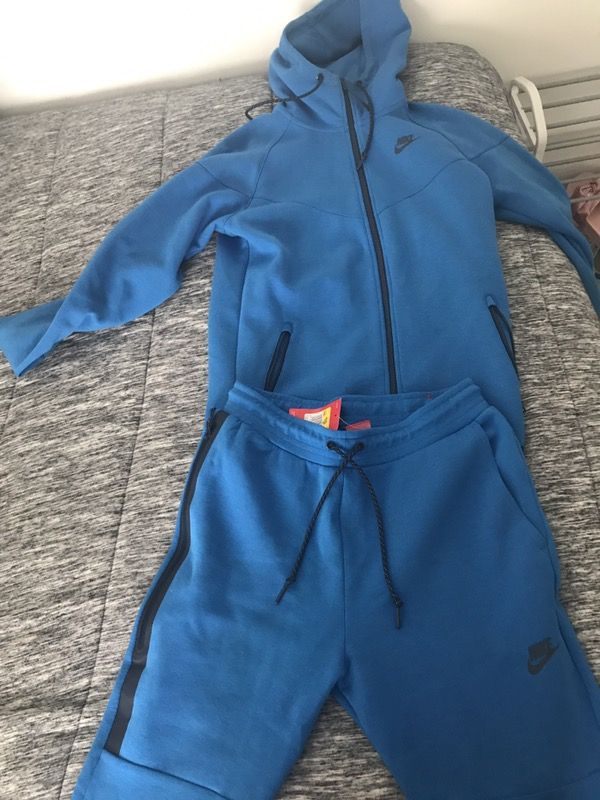 Nike Tech Fleece Suit