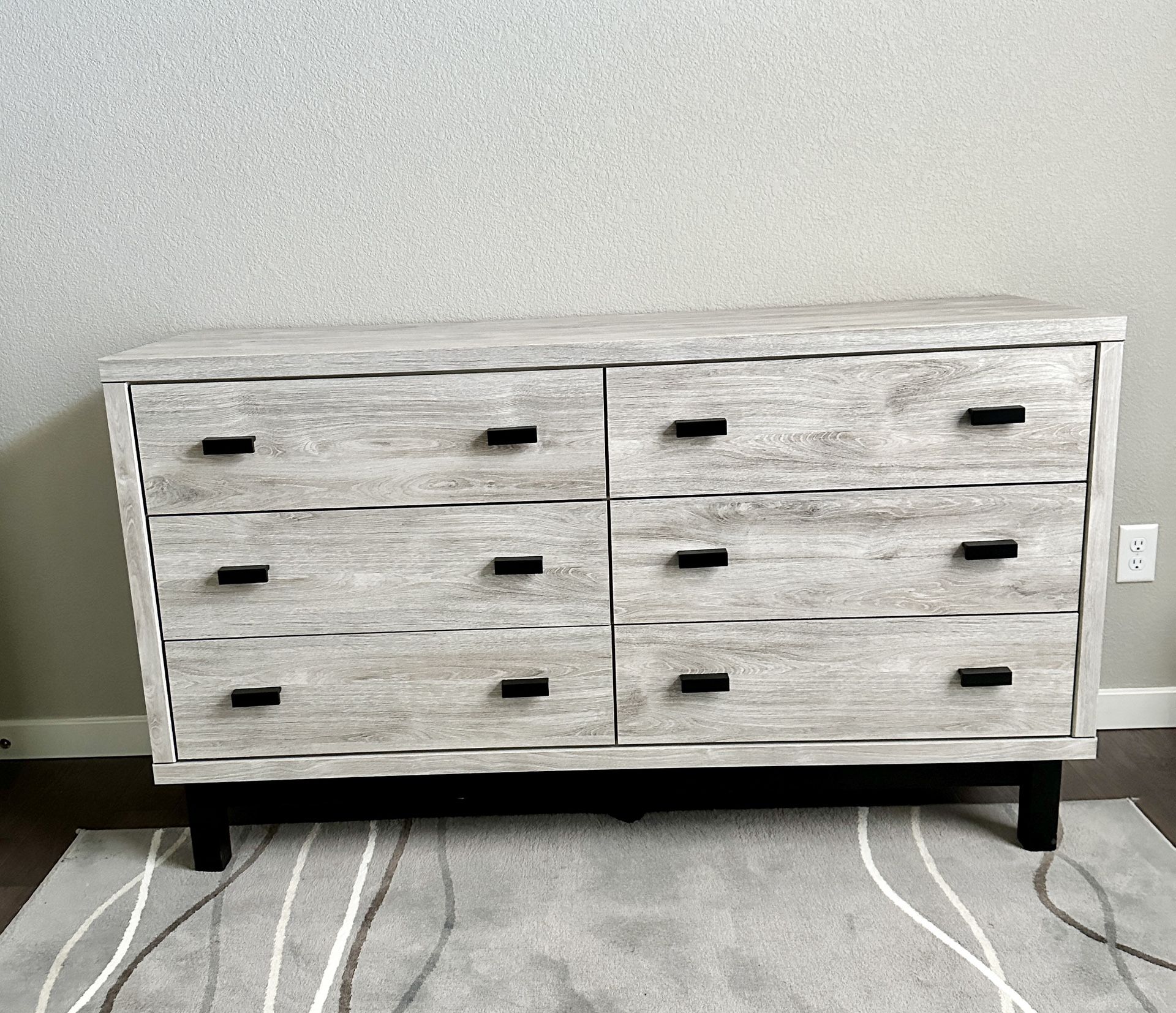 Dresser - Light Gray