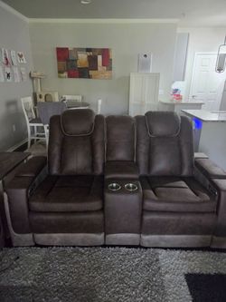 Power Reclining Loveseat