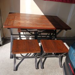 Kitchen/dining Table