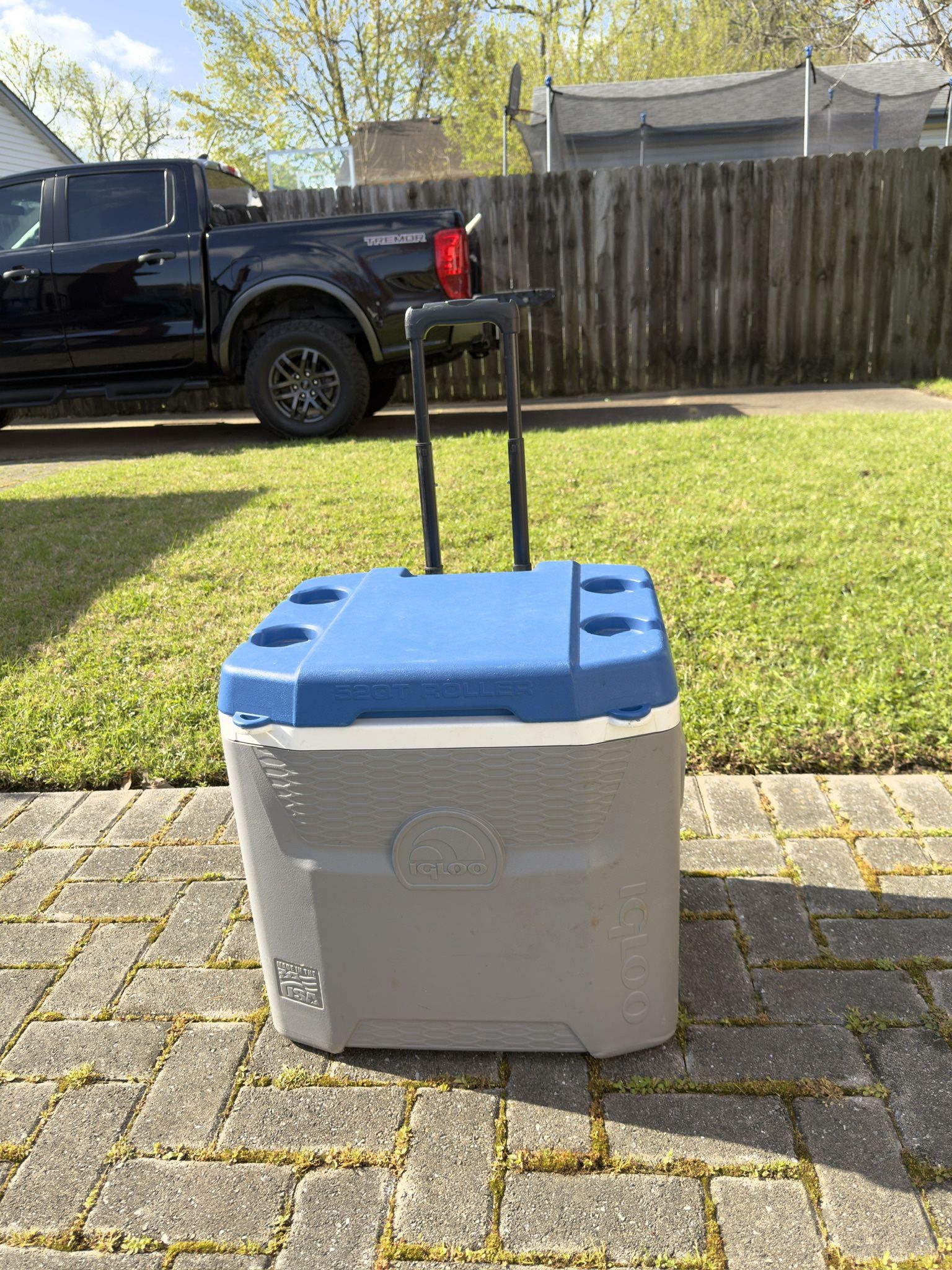 60 QT Igloo Wheelie Cooler