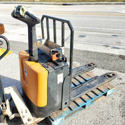 2011 Vestil Electric Pallet Jack