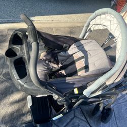 Graco Ready2grow Stroller + Craco Snugride 35 Carseat 