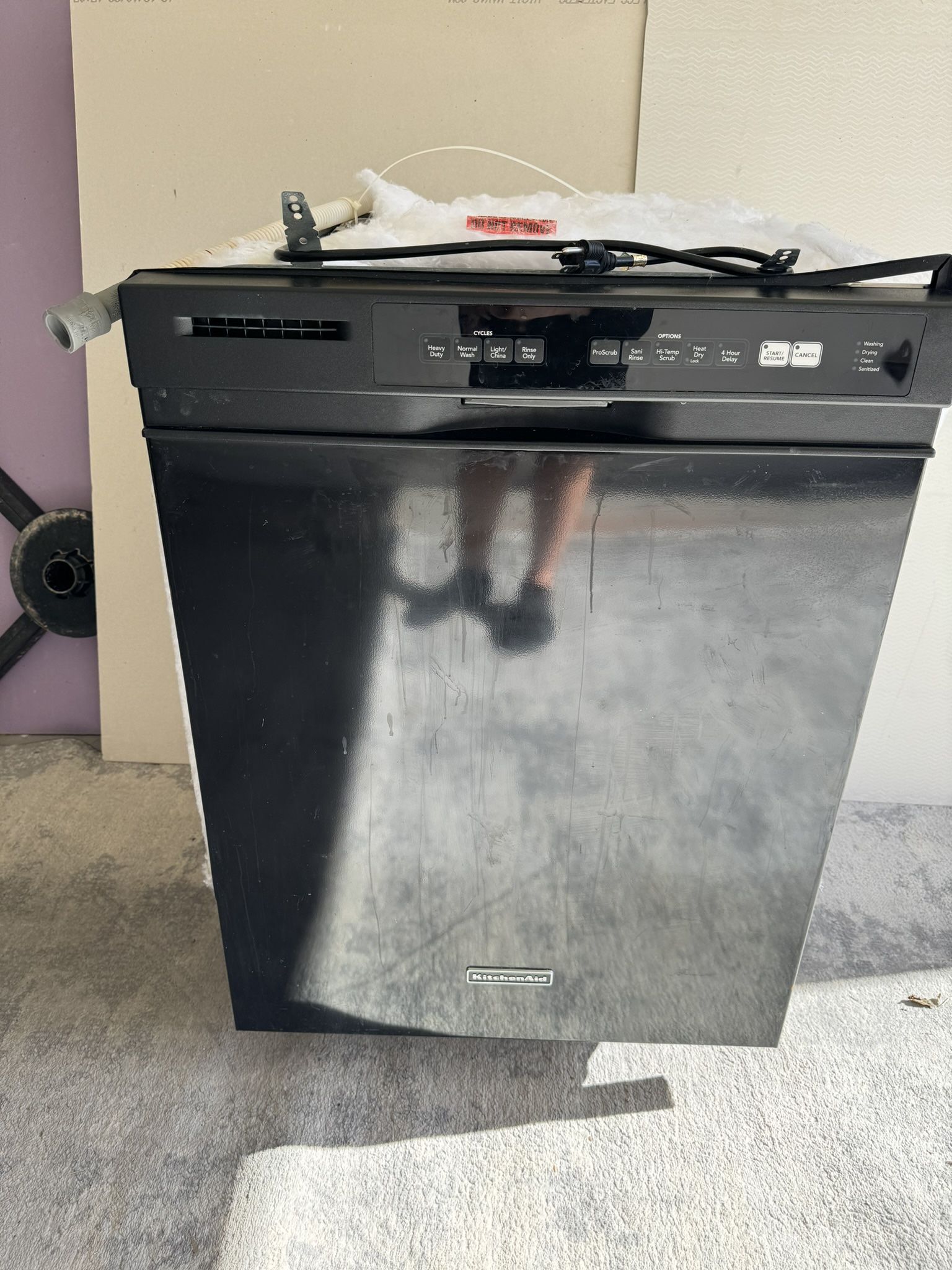 Kitchenaid Dishwasher Runs great!