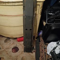 98 Jeep Cherokee Xj 2.5L Transmission Crossmember With Trans Mount