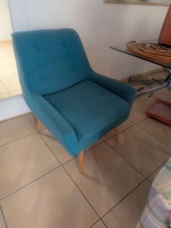 FREE 2 CHAIRS