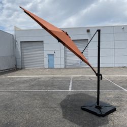 Cantilever Umbrella 360 rotation and tilt with base and weights