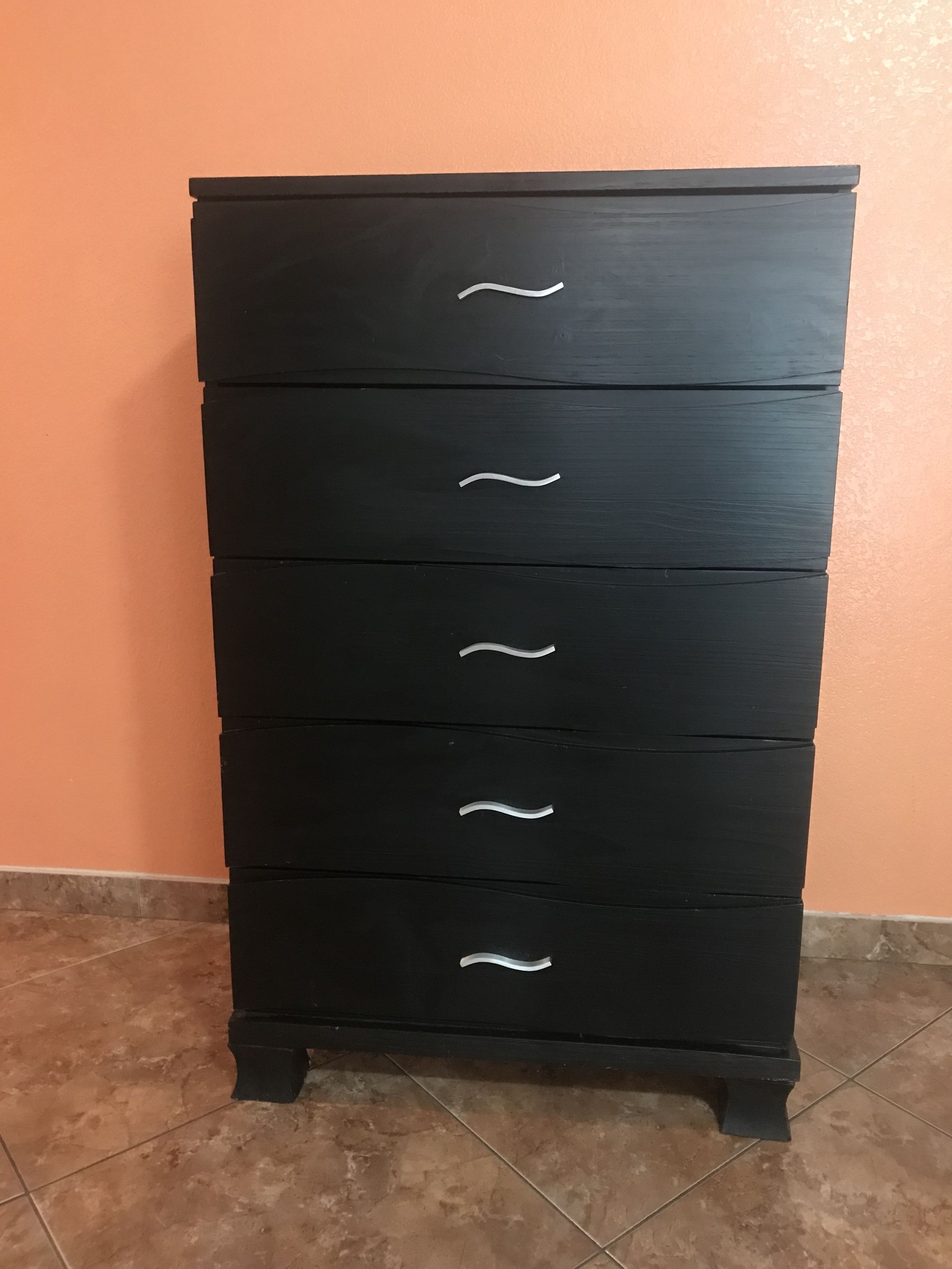 Cajonera Dressers Buenas Condiciones 60 for Sale in Las Vegas, NV