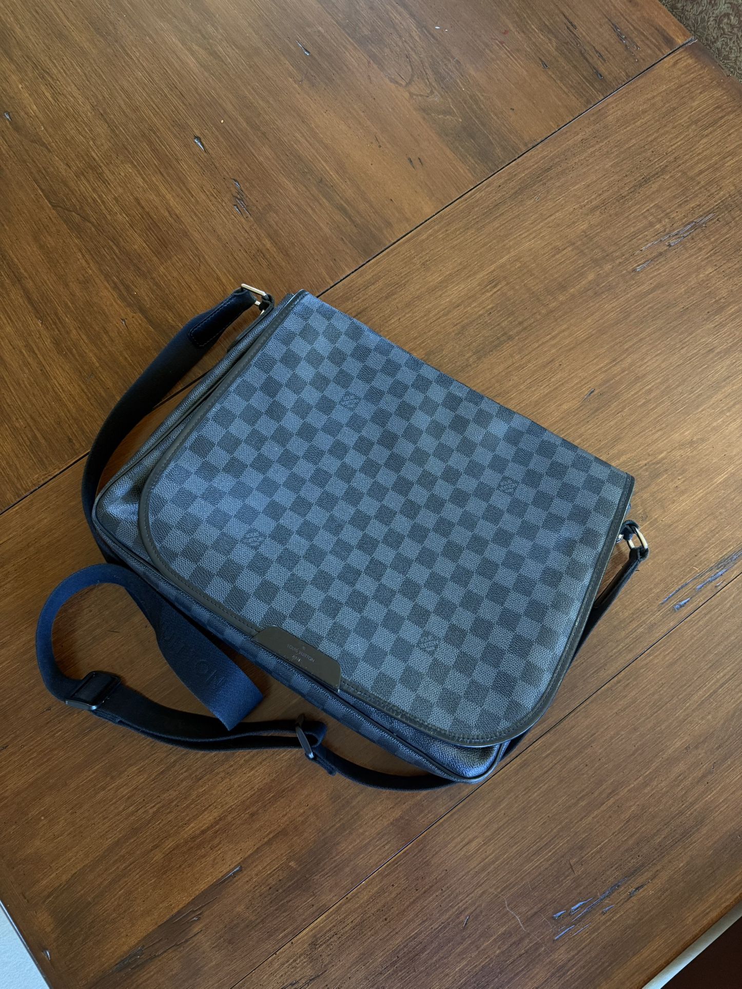 Louis Vuitton Damier Graphite Messenger Bag