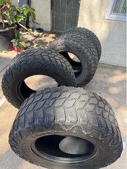 33x12.50r17 Mud Terrain Tires