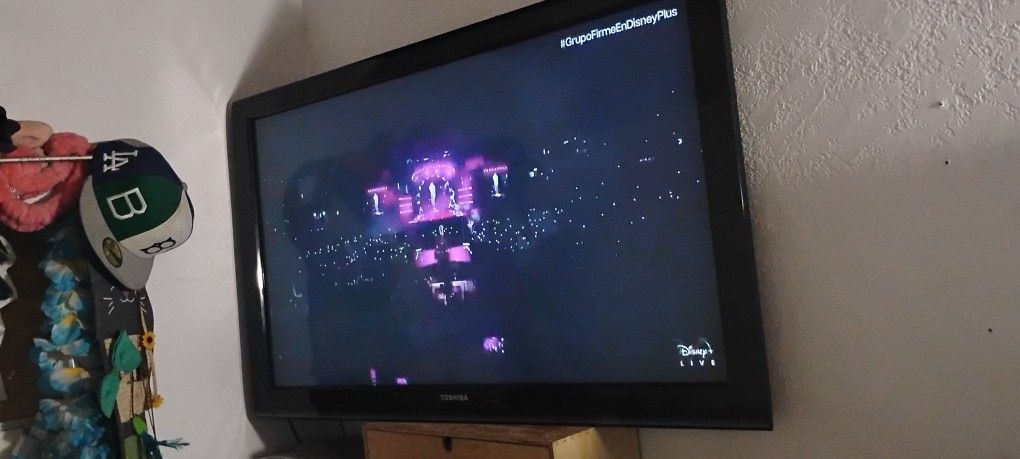 Toshiba 42"