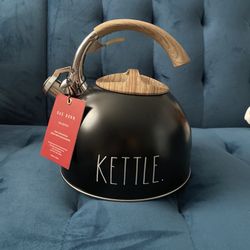 Rae Dunn kettle 