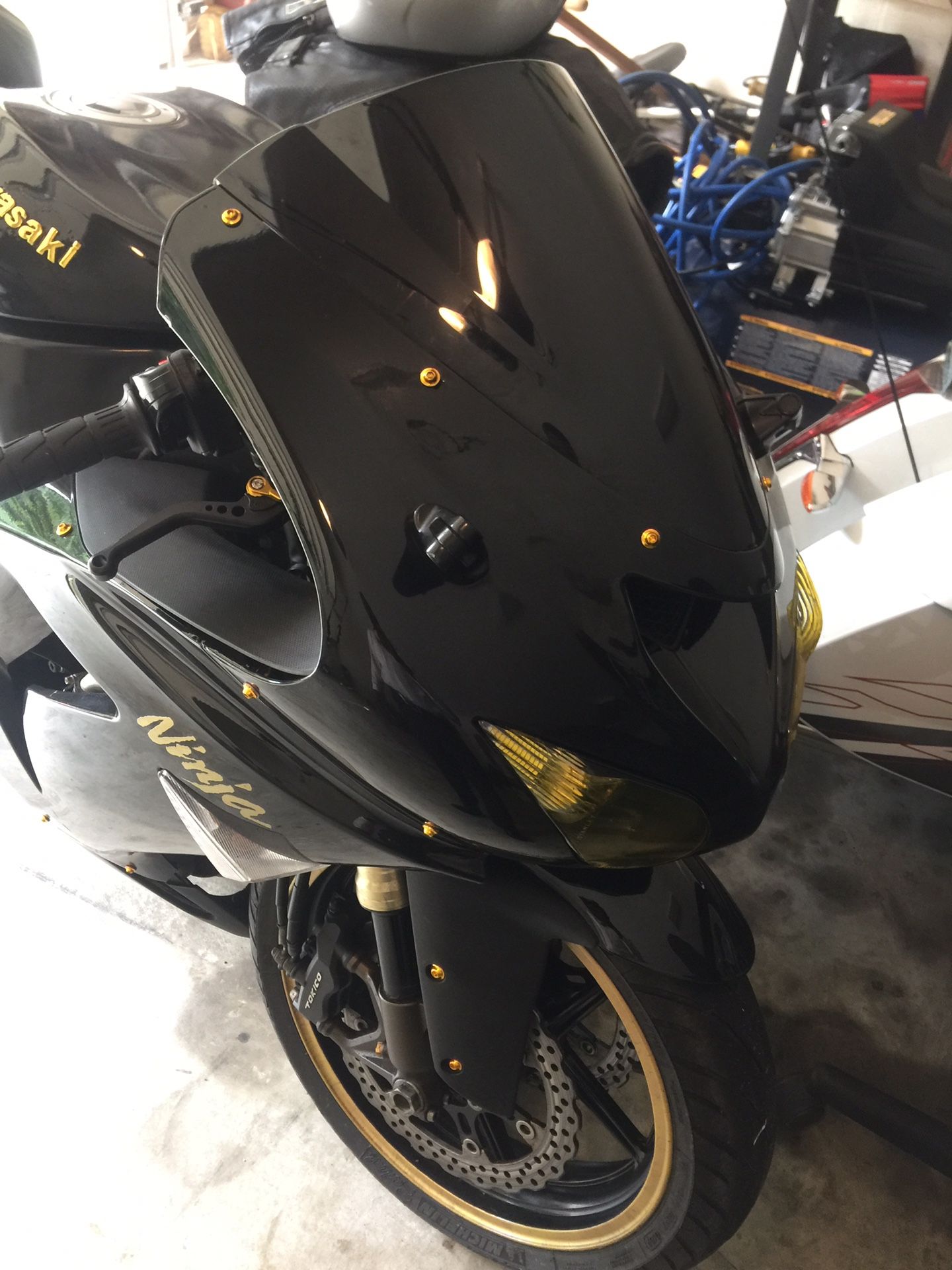 Kawasaki ninja zx10R 2006 $3,800