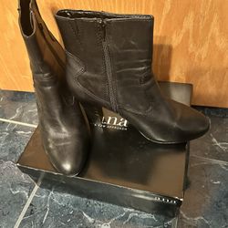A.N.A. BLACK LEATHER ANKLE BOOTS
