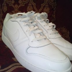 Tenis NIKE Size 11