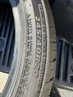 245/40/20 TIRE
