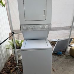 Whirlpool Laundry Washer And Dryer 24 W 