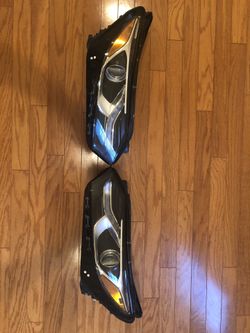 2018 2019 2020 Chevy Equinox right and left headlights