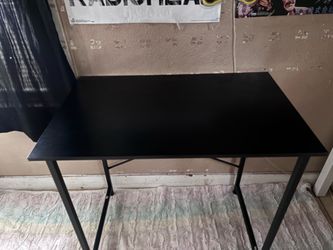 Computer table