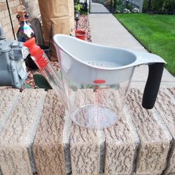 Oxo Large Measuring Cup With Stopper And Strainer